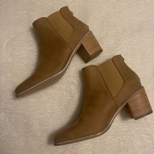 NEW Steve Madden Madden Girl Chelsea boots